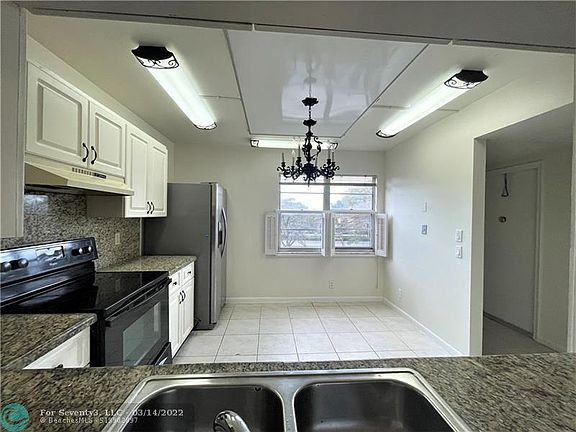 3rd image of 3405 Bimini Ln APT O3