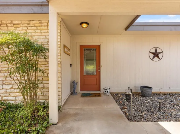 5605 Conejos Dr, Granbury, TX 76049