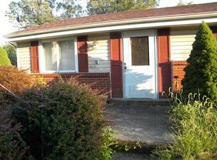 2079 Robbins Station Rd, North Huntingdon, PA 15642