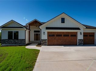 31203 E Lone Jack Lees Summit Rd, Lees Summit, MO 64086