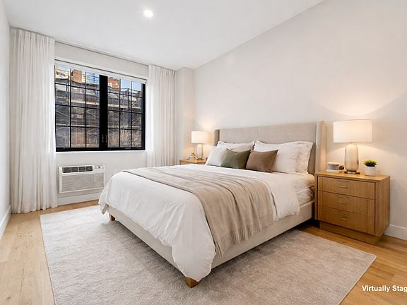 4th image of 304 E 52nd St #2A
