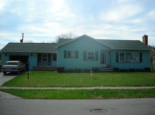 69 Minocqua Dr, Rochester, NY 14617