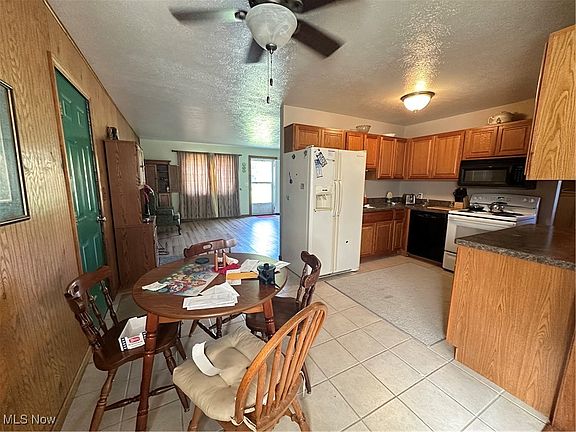 4th image of 1375 Belleair Ave
