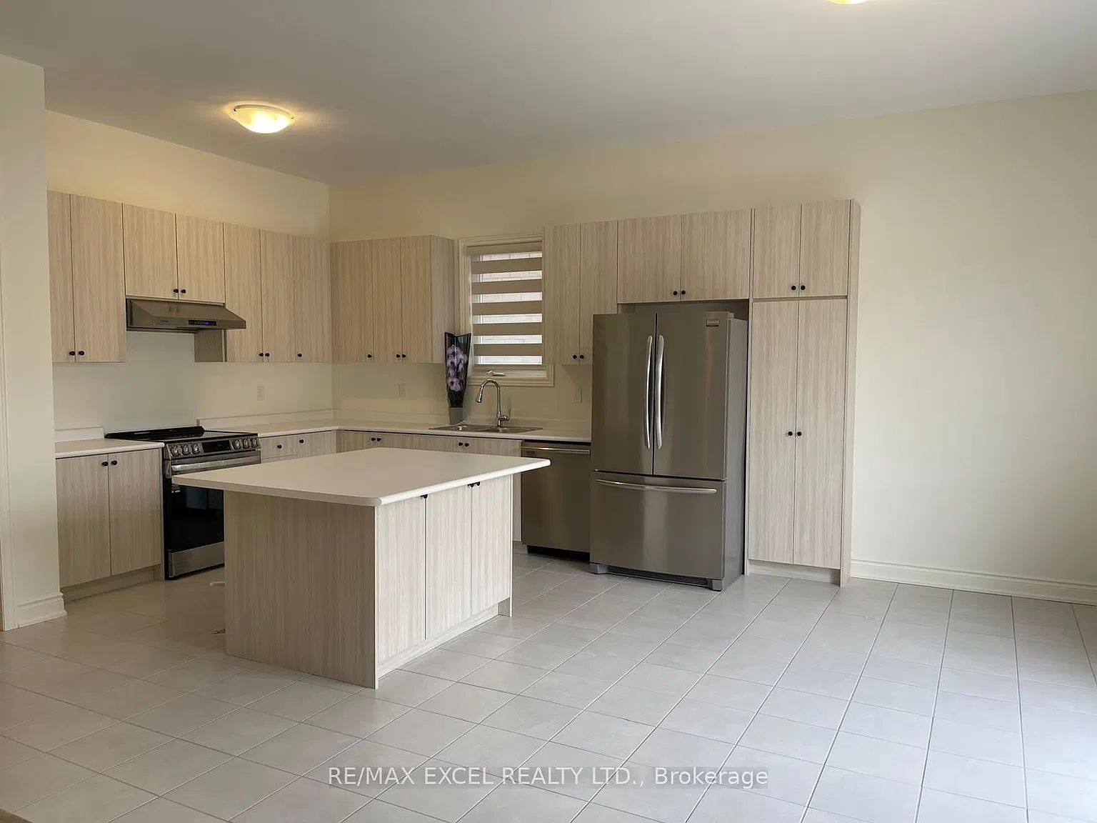4 bed, $3,799 — Photo 2