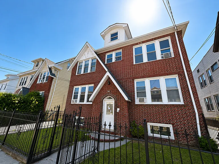 320-322 Kerrigan Blvd #3 — Photo 3