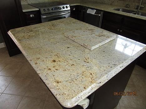 5th image of 1002 Jefferson Cir