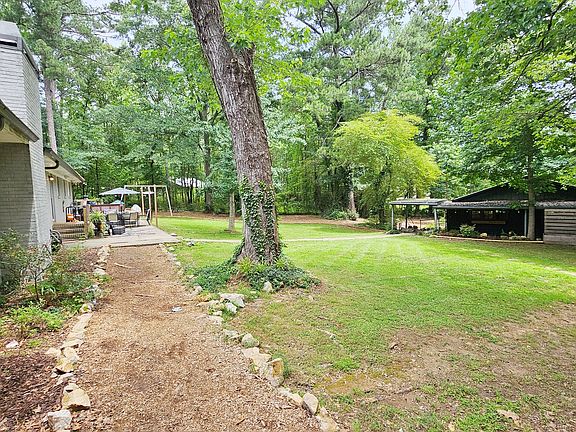 4th image of 1581 Lost Mountain Rd