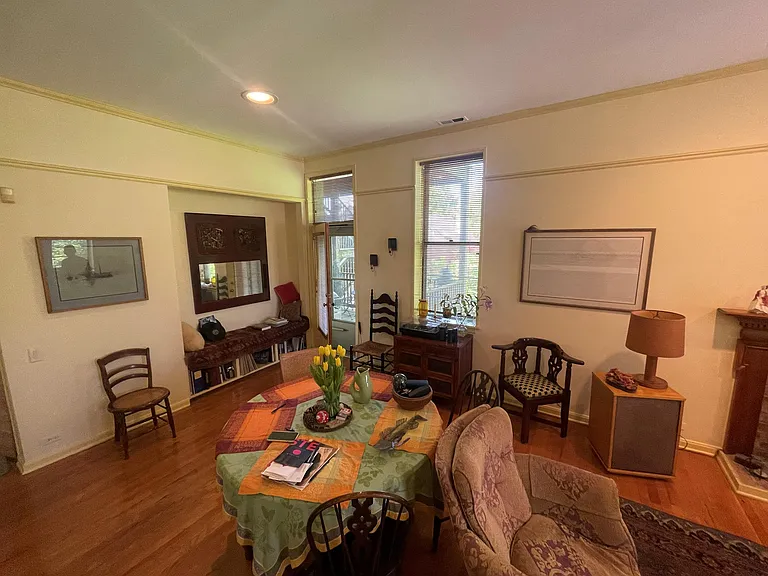 849 W Willow St #3 — Photo 2