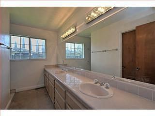 5th image of 1405 Venturella Dr