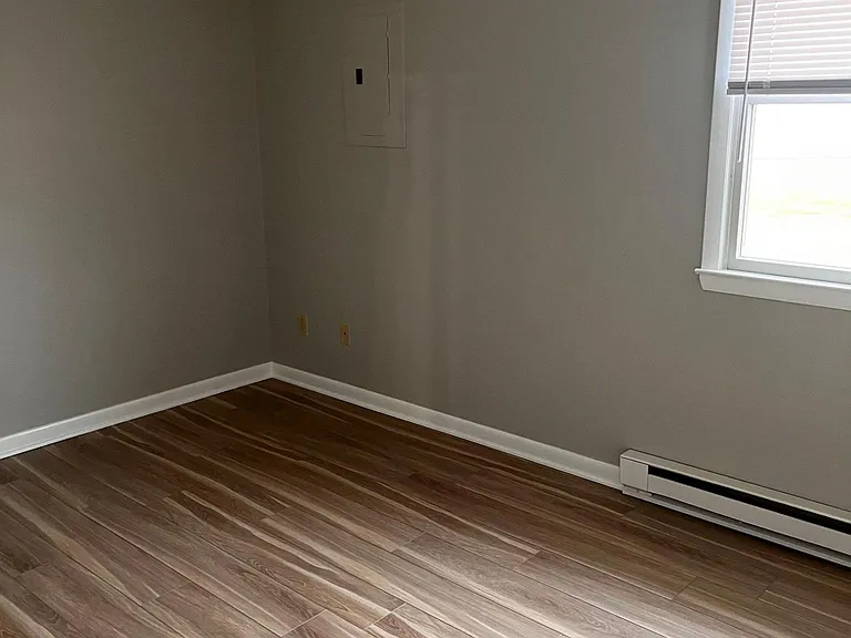 new mini blind included