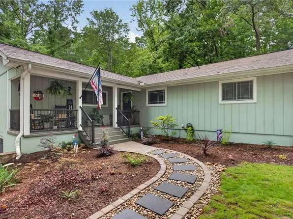 103 Pineneedle Dr, Westminster, SC 29693