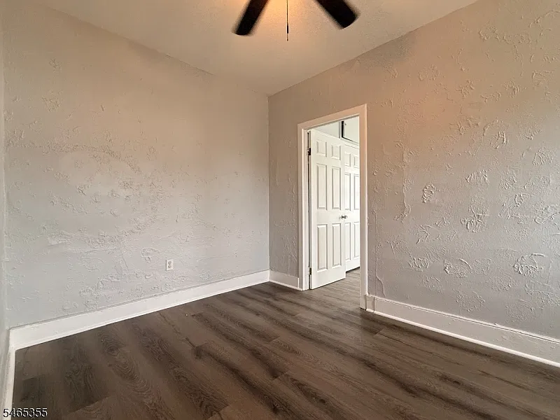 354 Ogden St — Photo 4