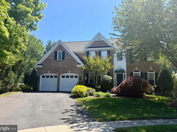 2795 Middleton Farm Ct, Herndon, VA 20171