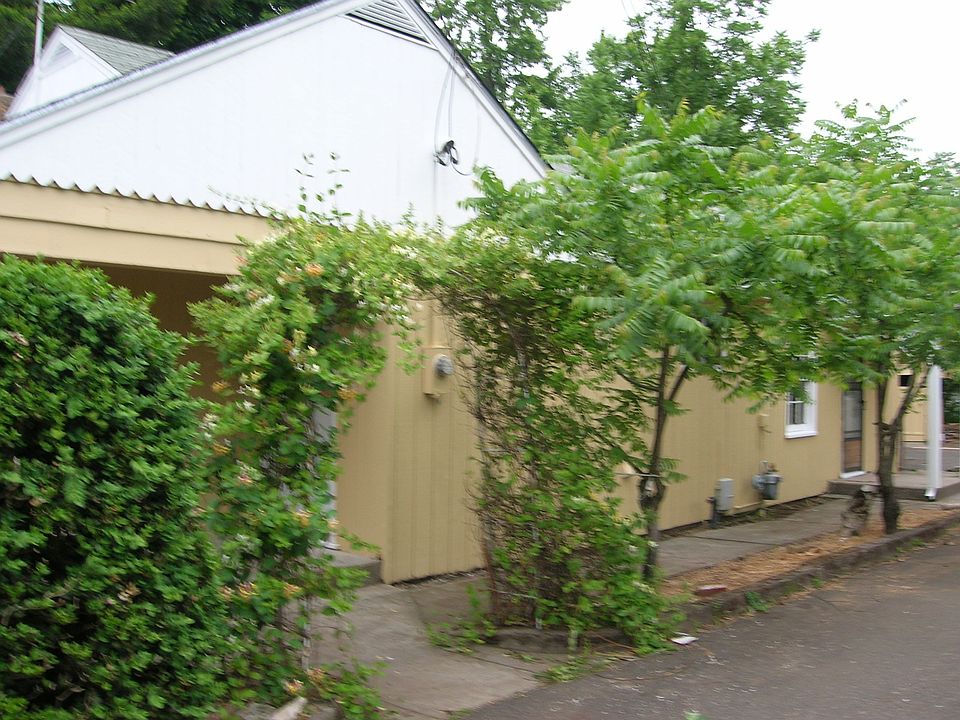 2nd image of 2719 Neals Ln