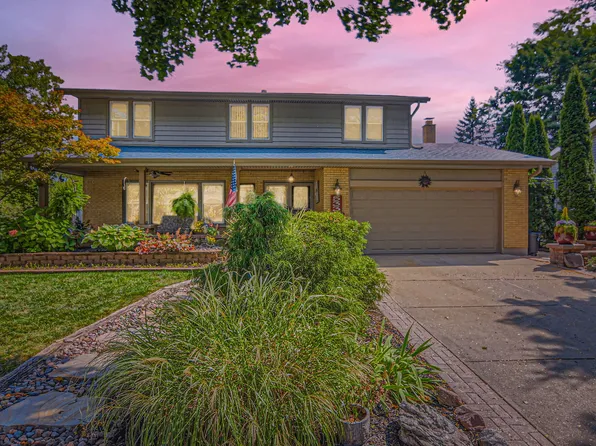 533 S Stuart Ln, Palatine, IL 60067