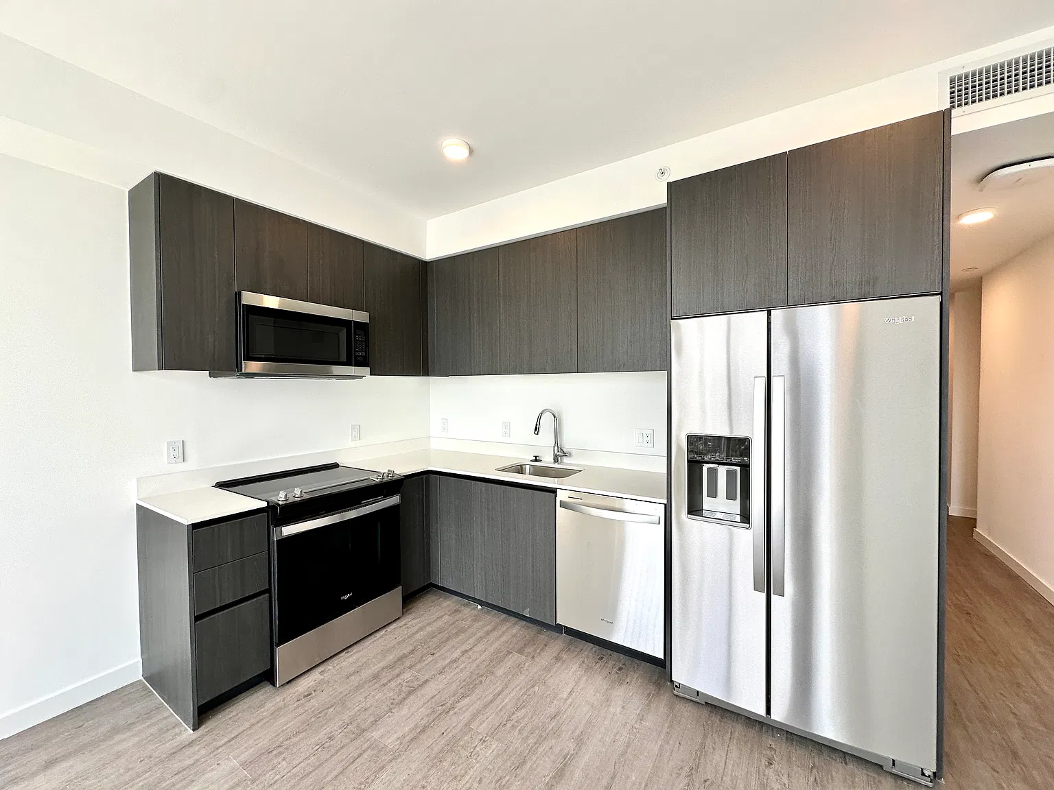 Studio, 464 sqft, $2,155 — Photo 1