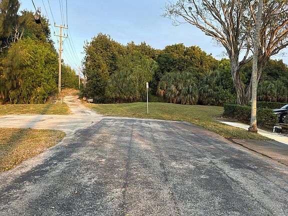 5th image of 198 NW 67th St