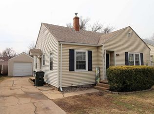 203 W 25th Ave, Hutchinson, KS 67502