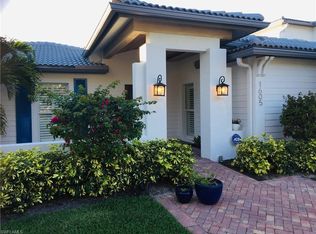 1605 Crayton Rd, Naples, FL 34102
