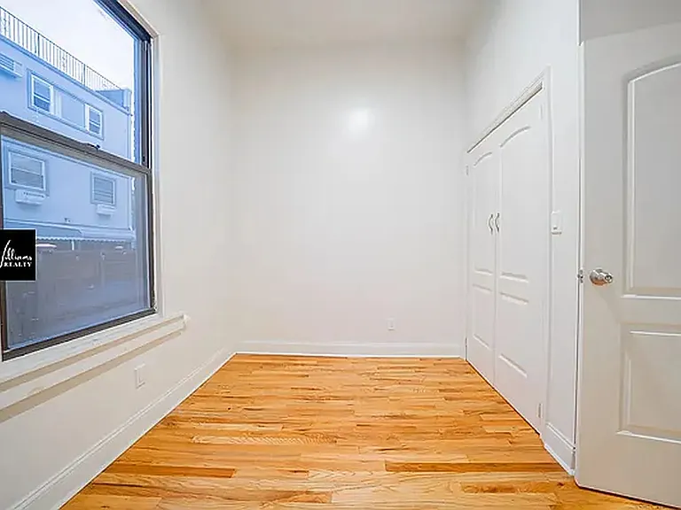 853 Putnam Ave #1 — Photo 15