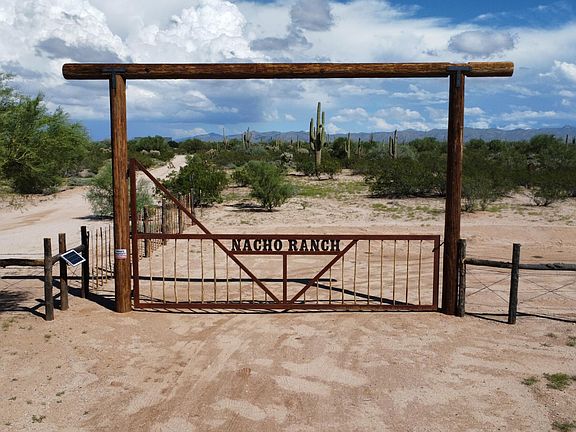2nd image of 1 N Nacho Ranch Trl