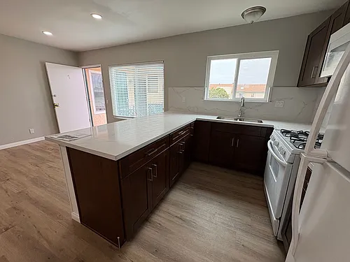 4216 Euclid Ave #7 Photo 1