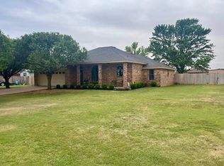 1417 Kings Row, Plainview, TX 79072