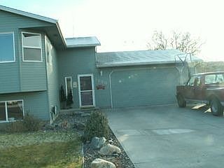 2nd image of 1820 Birch Ct