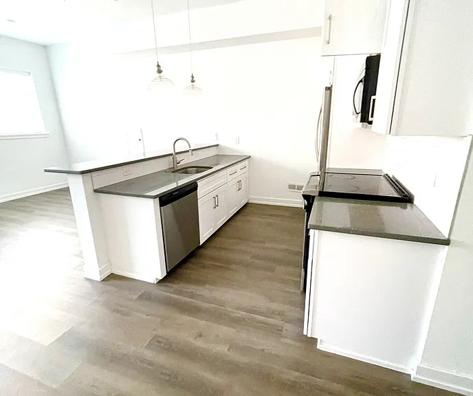 1342 N Marston St #2B2B — Photo 7