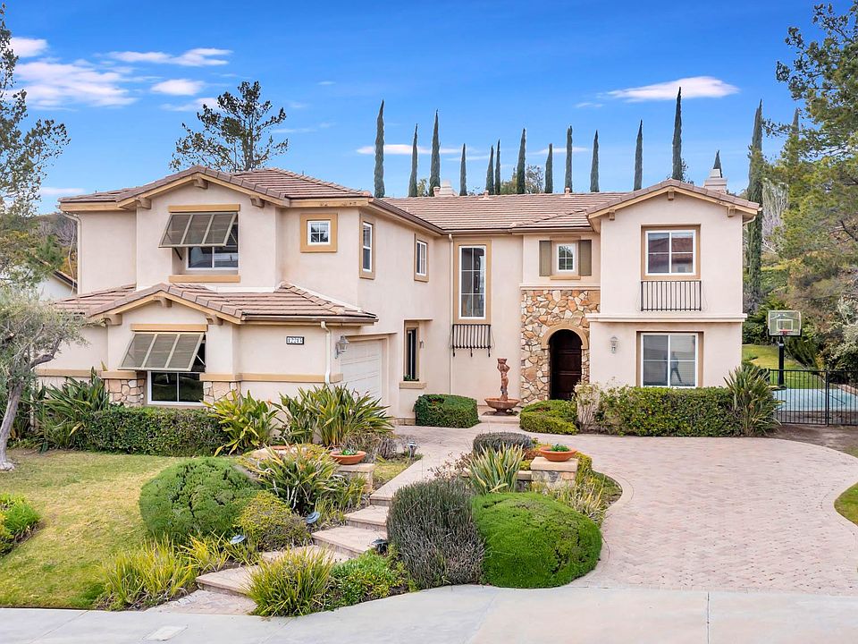 1st image of 12215 Delante Ct