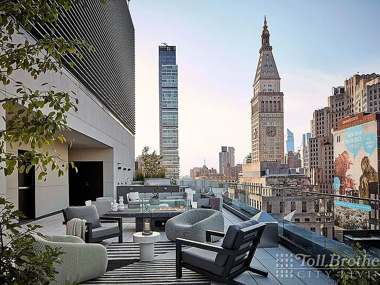 121 E 22nd St #S201 — Photo 14