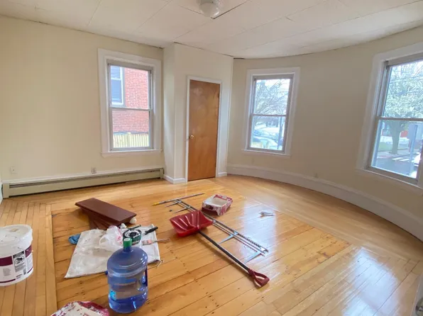 52 Mount Vernon St APT 1, Somerville, MA 02145