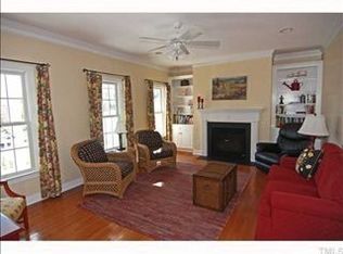 201 Parkridge Ave, Chapel Hill, NC 27517