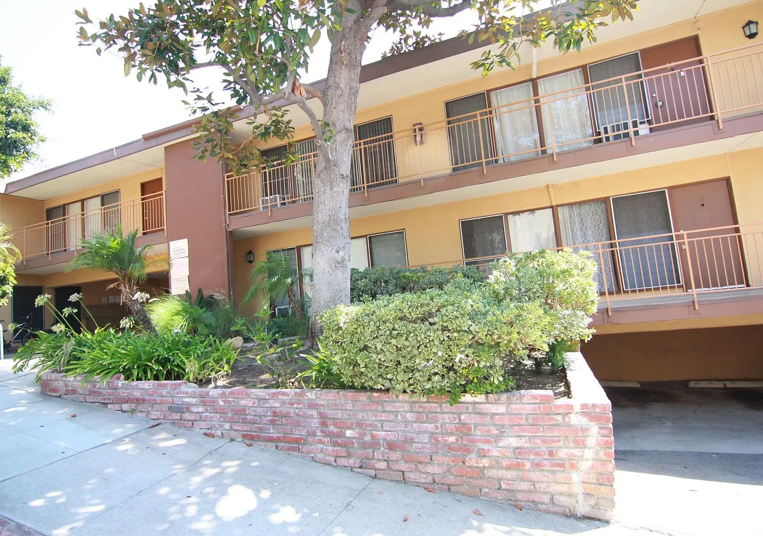 1326 N Flores Street — Photo 2