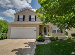 6811 Beall Ct, Godfrey, IL 62035