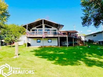 312 Center Point Dr, Montezuma, IA, 50171