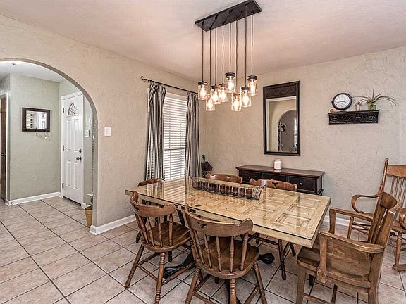 5th image of 4401 Green Oak Dr