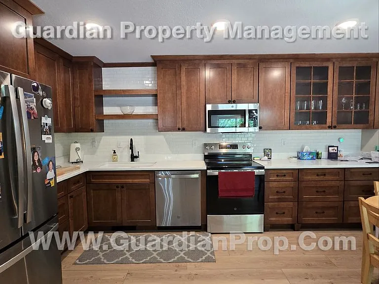 831 Pontiac Ln — Photo 8
