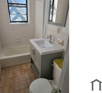 4th image of 312 Woodworth Ave APT 2