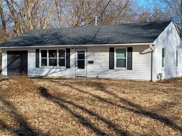 11107 Winchester Ave, Kansas City, MO 64134