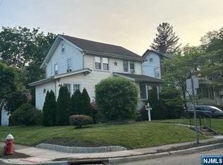 124 Hillside Ave, Teaneck, NJ 07666