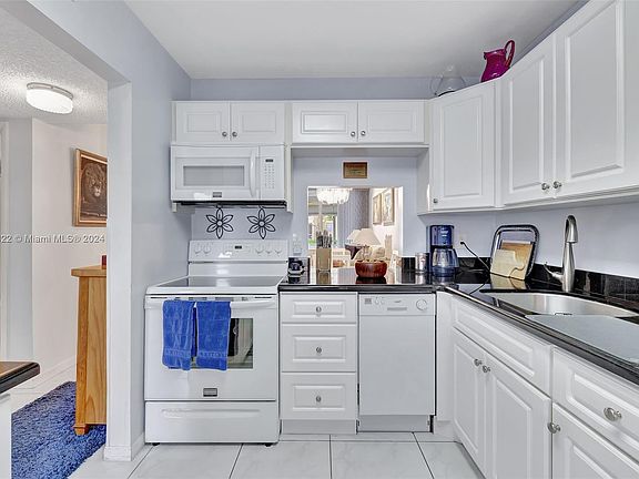 5th image of 6021 NW 61st Ave APT 104