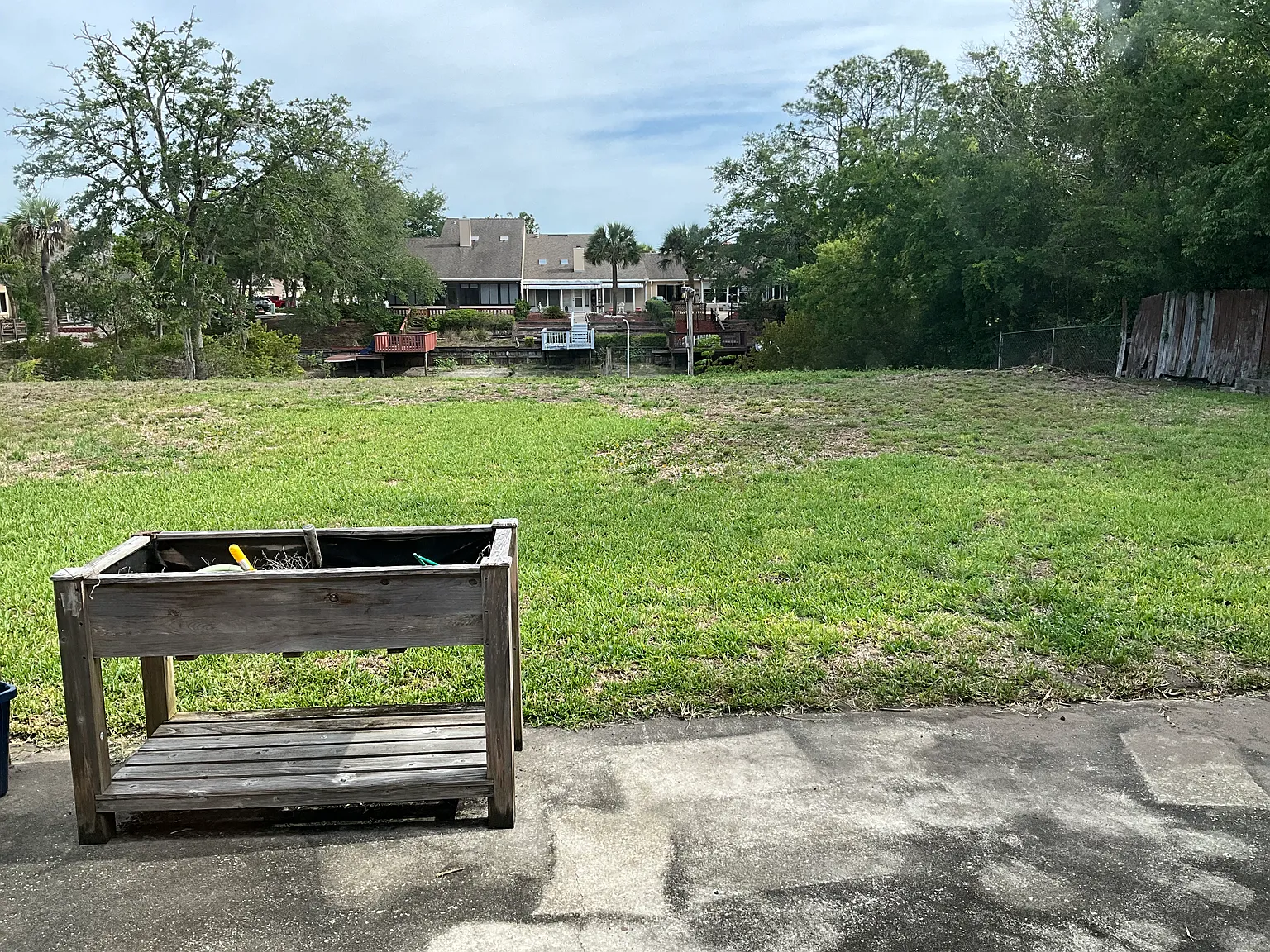 4 bed, 2.5 bath, 2310 sqft, $2,400 — Photo 3