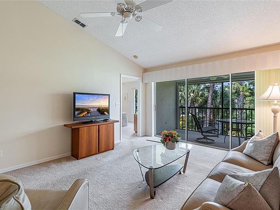 4th image of 256 Deerwood Cir APT 7