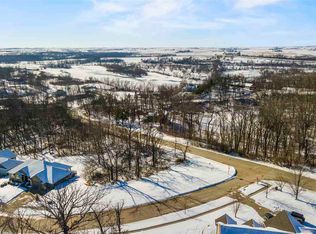 3717 Spring Valley Pl NE, Cedar Rapids, IA 52411