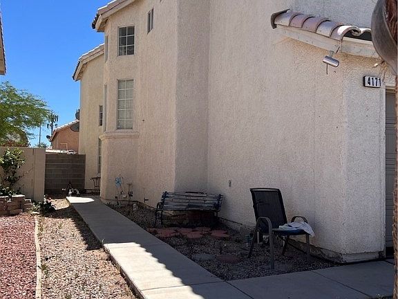 3rd image of 4171 Heller Dr