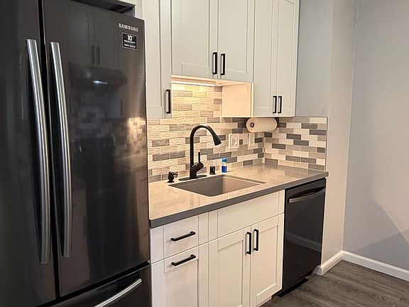 4th image of 240 N Bayshore Blvd APT 207
