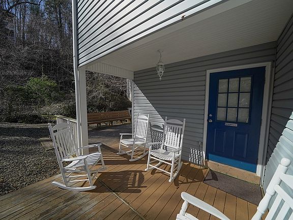 5th image of 150 Roaring Fork Rd #Cottage200