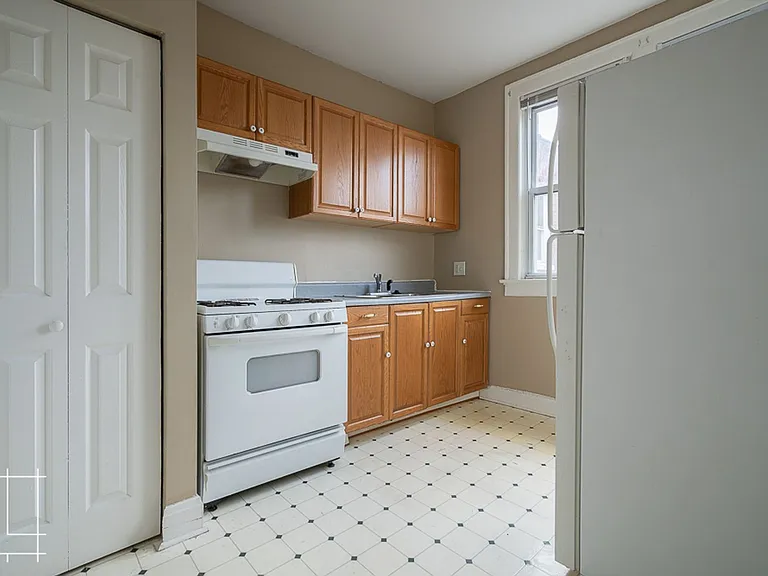2487 Summit St #2491 — Photo 10