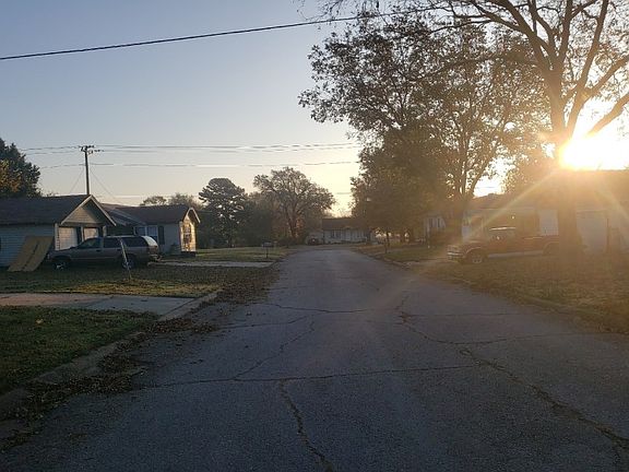 4th image of 1714 William Ave
